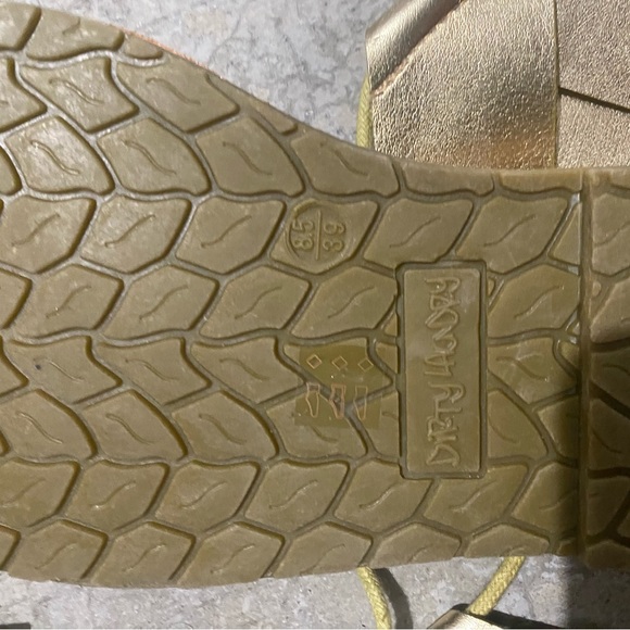 Dirty Laundry Emphasis Women's Sandals Gold STRAPPY Flats Shoes Size 8.5 - Picture 8 of 11